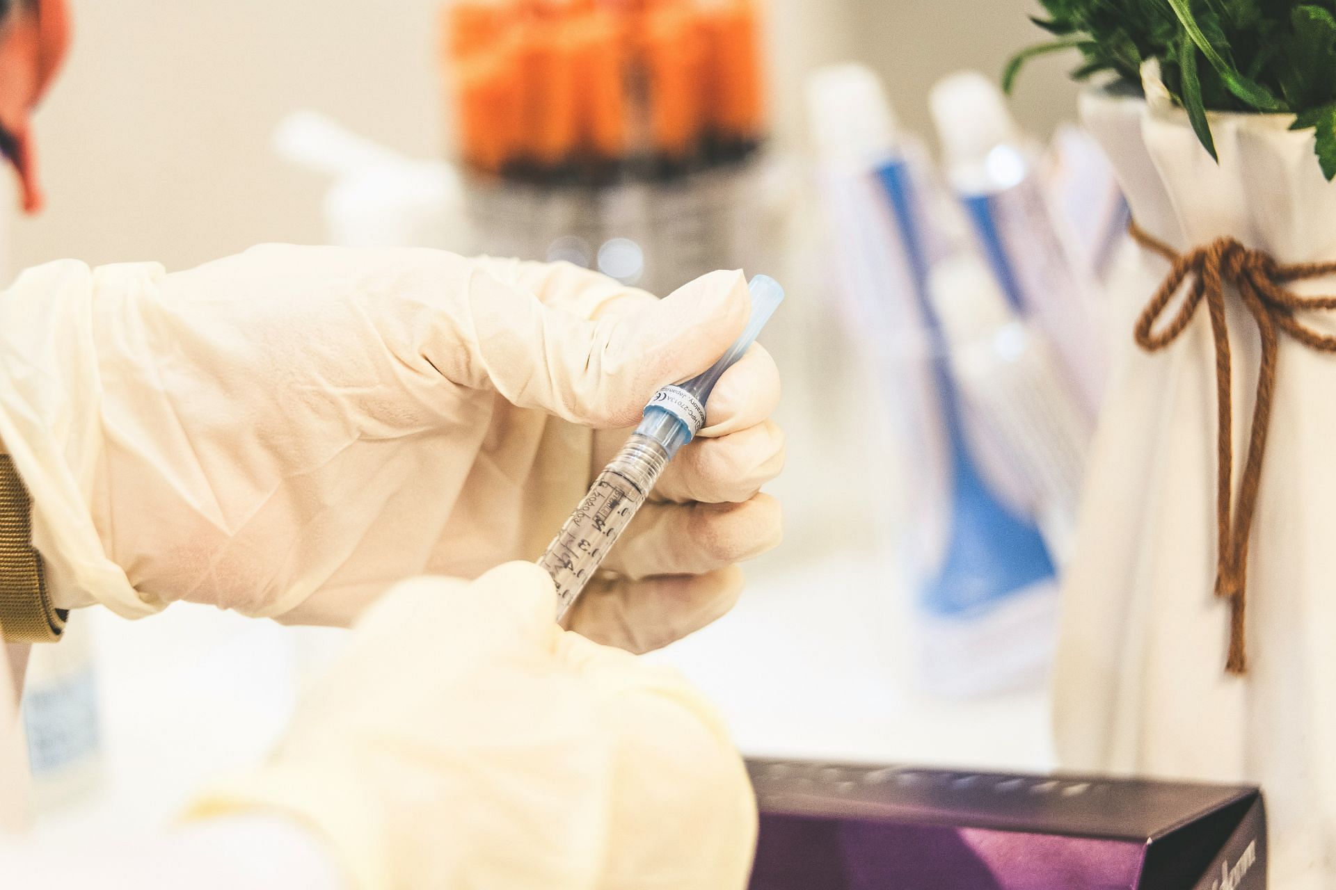 Steroid injections (Image by Sam Moghadam Khamseh/Unsplash)